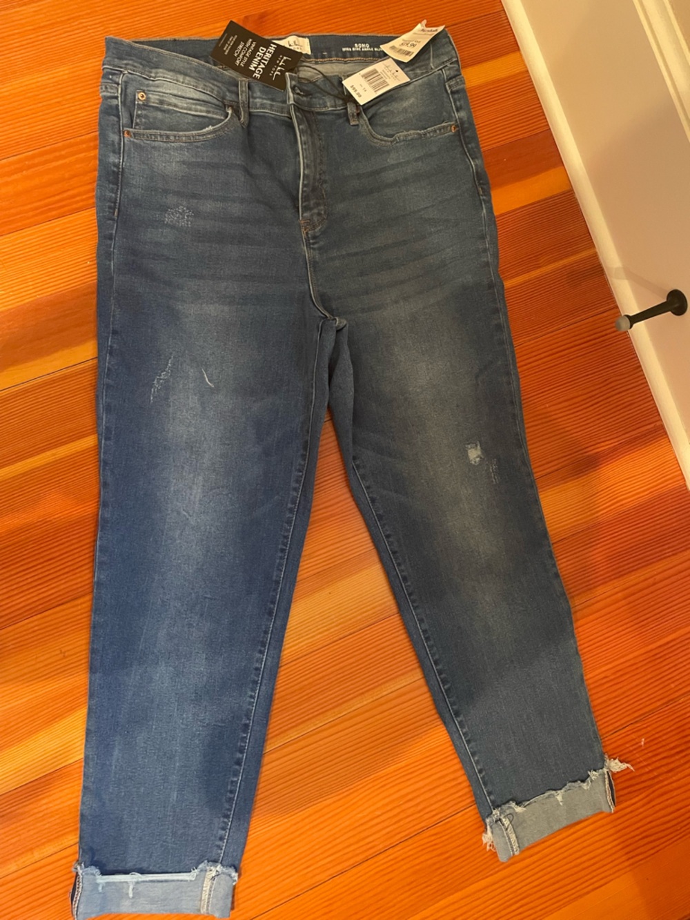 Nicole Miller Medium Blue Cropped Ankle Jeans with Rolled Hem